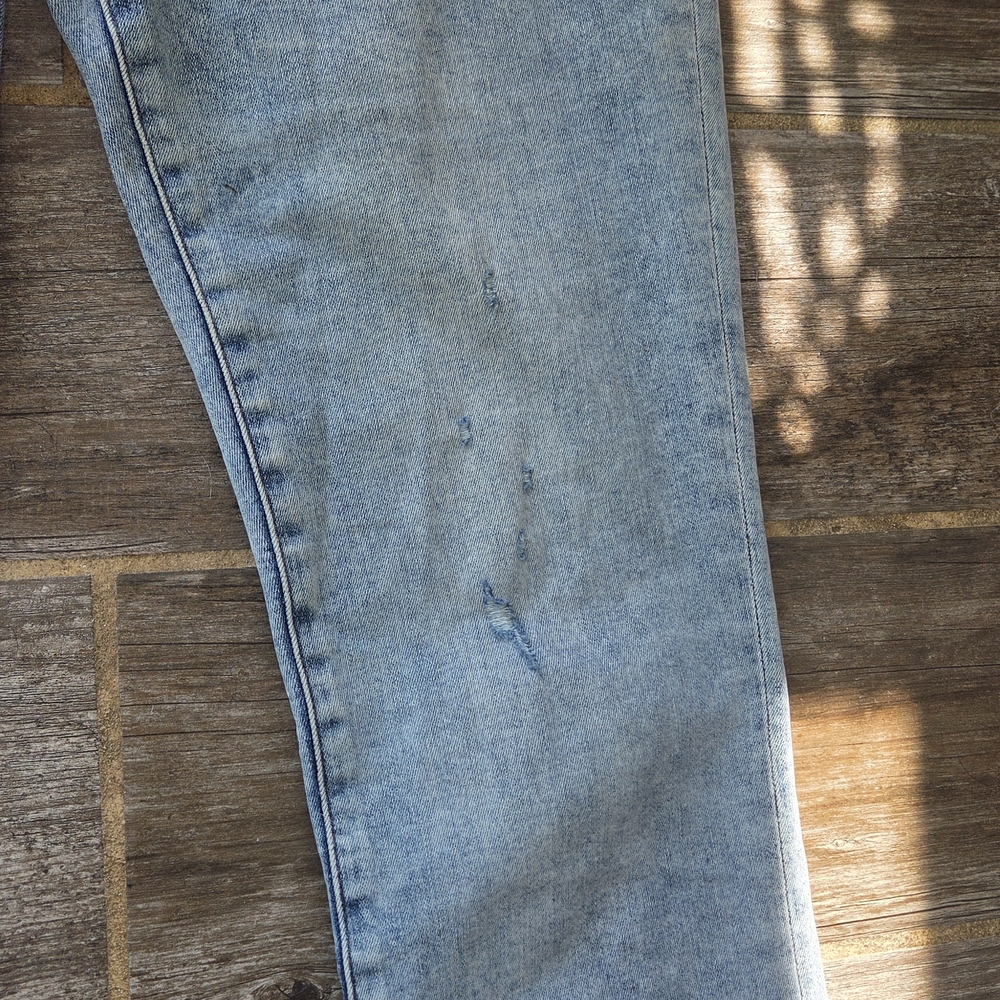 Express Skyscraper Mid Rise Jeans - Picture 11 of 13
